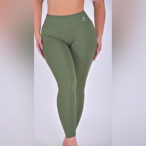 CLS leggings NC Cacto Seaweed V-Back Leggings CLS brand, size small SM.